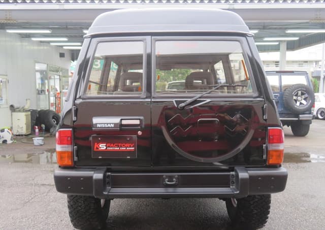 1989 Nissan Safari JDM car for sale — photo 5 of 18