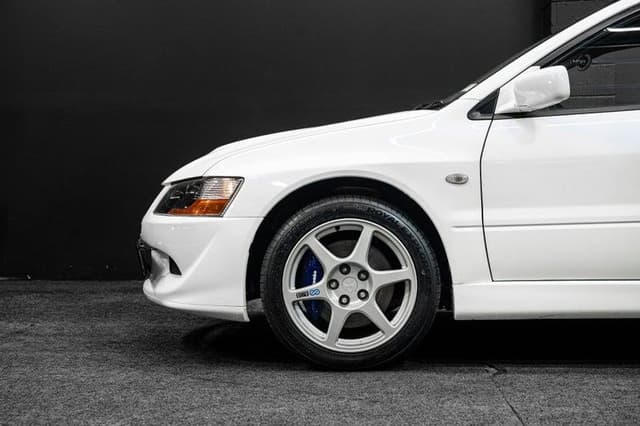2003 Mitsubishi Lancer Evolution JDM car for sale — photo 8 of 20