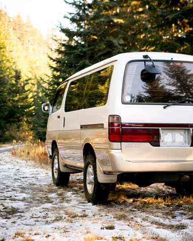 1995 Toyota HiAce JDM car for sale — photo 20 of 25