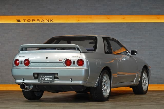 1994 Nissan Skyline JDM car for sale — photo 17 of 25