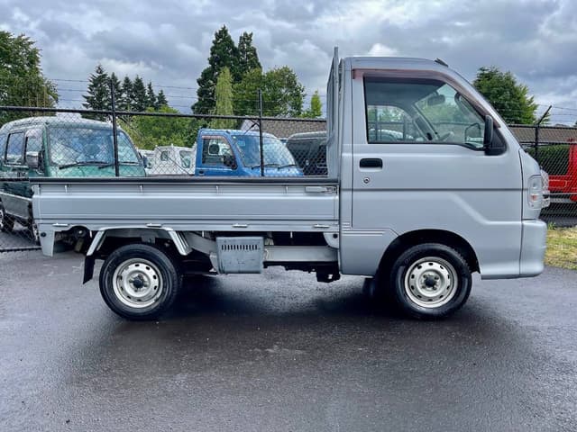 1999 Daihatsu Hijet JDM car for sale — photo 8 of 25