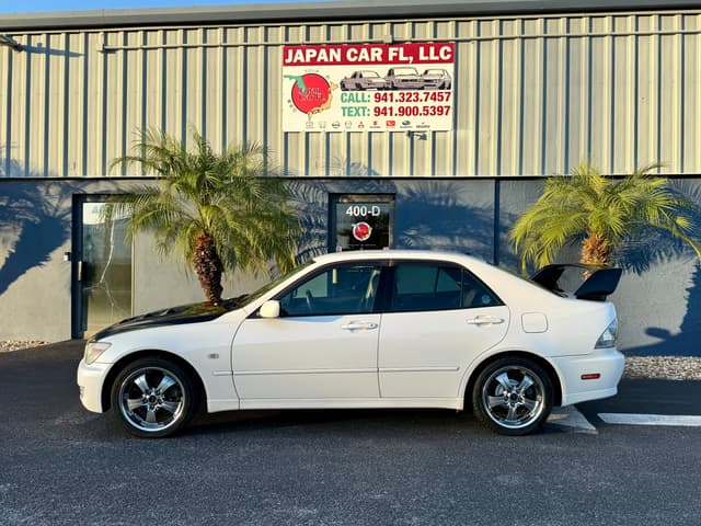 2000 Toyota Altezza JDM car for sale — photo 4 of 25
