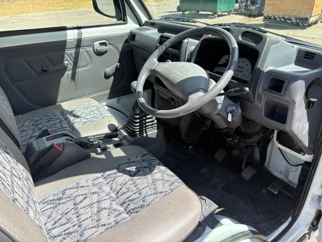 1998 Mitsubishi Minicab JDM car for sale — photo 10 of 25