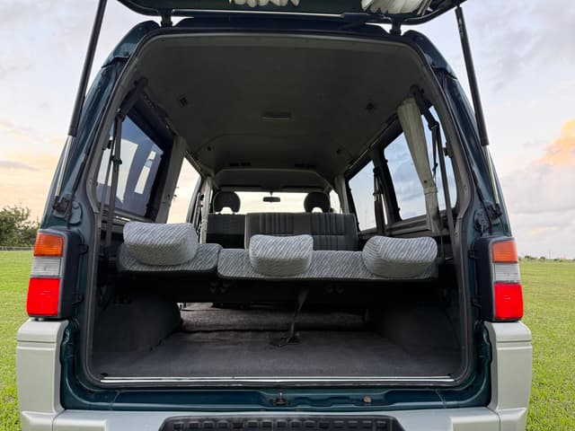 1996 Mitsubishi Delica JDM car for sale — photo 8 of 25