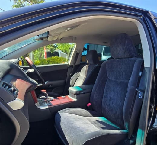 2012 Toyota Majesta JDM car for sale — photo 11 of 19
