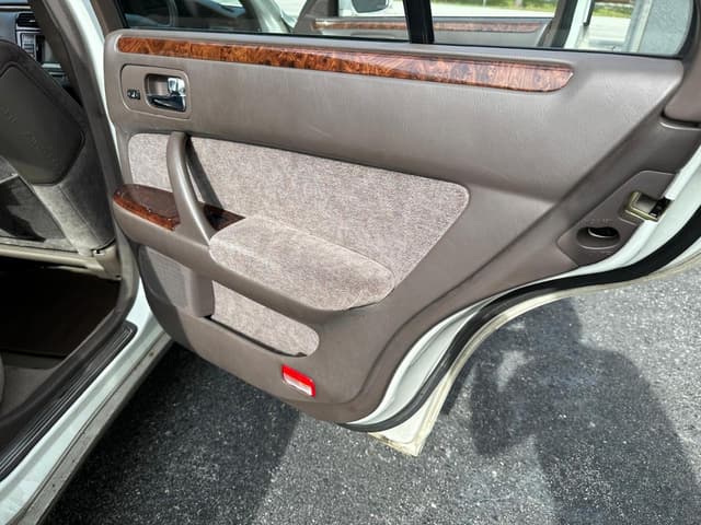 1996 Nissan Cima JDM car for sale — photo 15 of 25