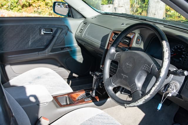 1997 Nissan Stagea JDM car for sale — photo 9 of 15