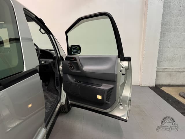 Toyota Estima JDM car for sale — photo 23 of 25