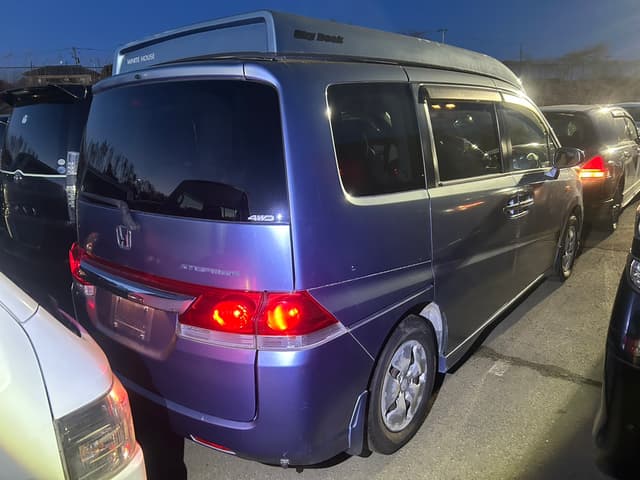 2006 Honda Stepwagon JDM car for sale — photo 2 of 8