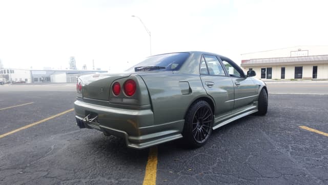 1997 Nissan Skyline JDM car for sale — photo 2 of 17