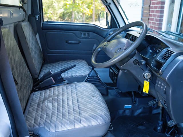 2001 Daihatsu Hijet JDM car for sale — photo 11 of 13