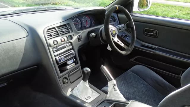 1996 Nissan Skyline JDM car for sale — photo 10 of 25