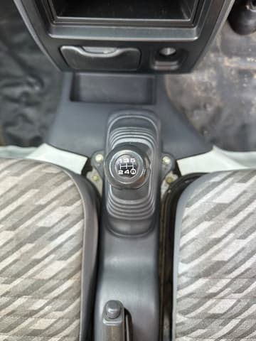 2001 Daihatsu Hijet JDM car for sale — photo 18 of 23