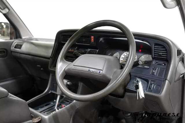 1994 Toyota HiAce JDM car for sale — photo 12 of 25