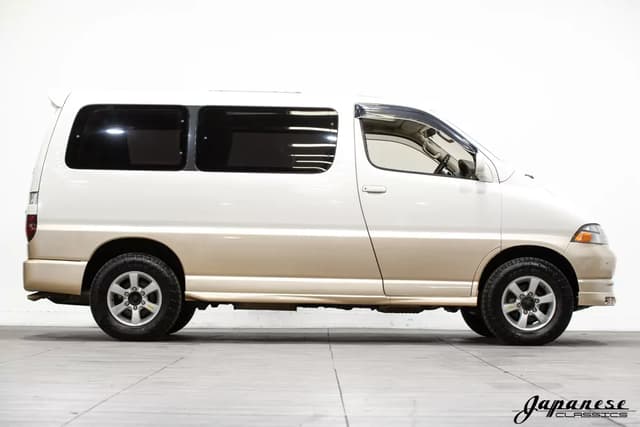1998 Toyota Granvia JDM car for sale — photo 5 of 25