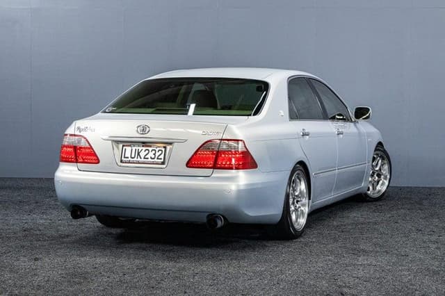 2007 Toyota Crown JDM car for sale — photo 9 of 20