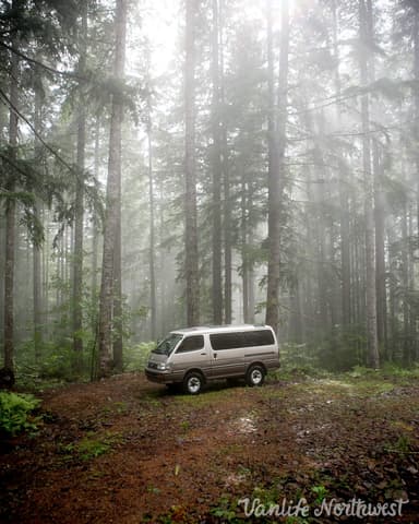 1995 Toyota HiAce JDM car for sale — photo 10 of 25