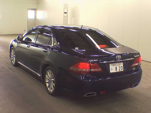 2008 Toyota Crown JDM car for sale — photo 2 of 6