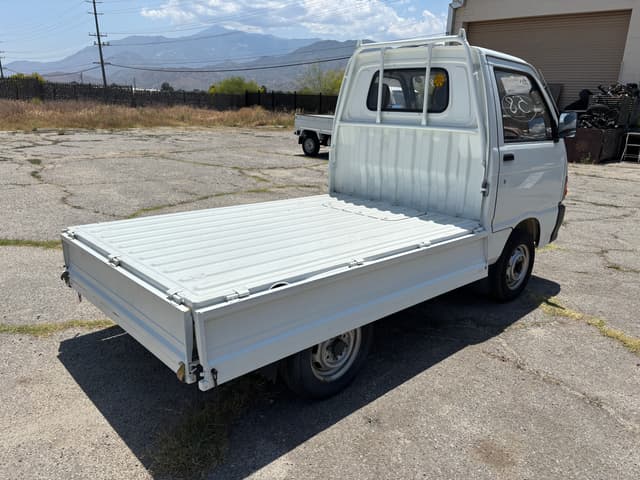 1992 Daihatsu Hijet JDM car for sale — photo 13 of 25