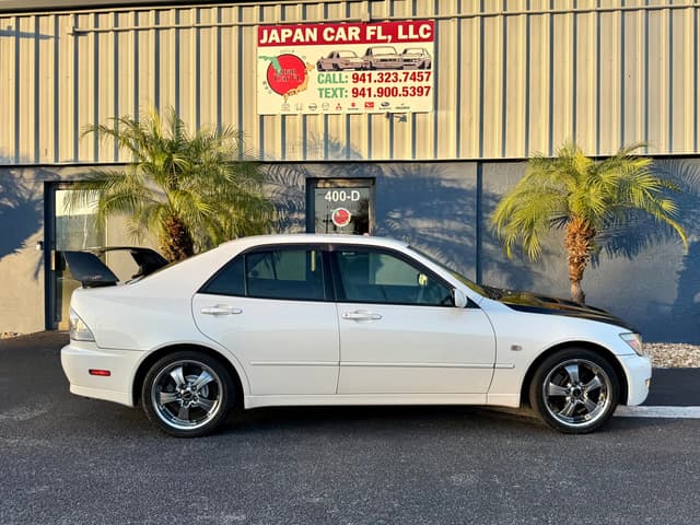 2000 Toyota Altezza JDM car for sale — photo 10 of 25