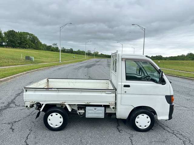 1997 Daihatsu Hijet JDM car for sale — photo 5 of 10