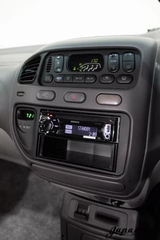 1999 Mitsubishi Delica JDM car for sale — photo 10 of 25