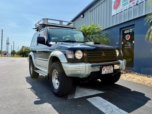 1995 Mitsubishi Pajero JDM car for sale — photo 14 of 21