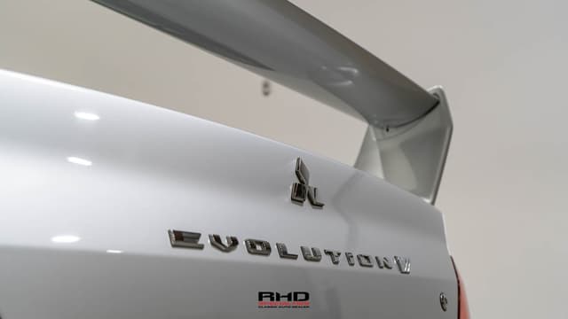 2001 Mitsubishi Lancer Evolution JDM car for sale — photo 11 of 25