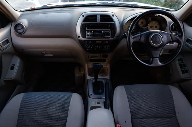 2000 Toyota RAV4 JDM car for sale — photo 23 of 25
