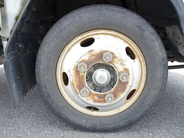 2003 Isuzu Elf JDM car for sale — photo 12 of 25