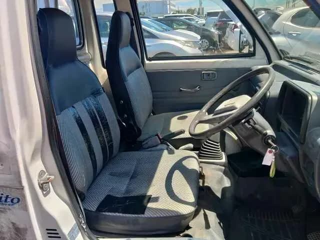 1993 Daihatsu Hijet JDM car for sale — photo 3 of 12
