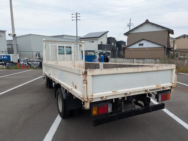 2006 Isuzu Elf JDM car for sale — photo 3 of 10