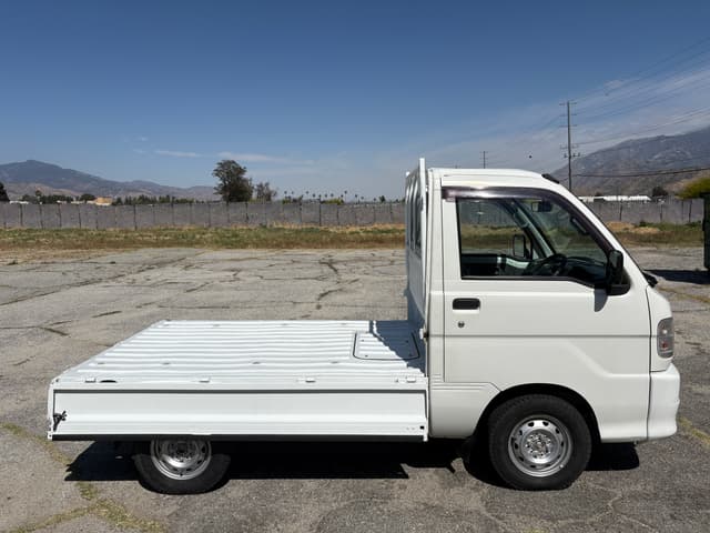 2000 Daihatsu Hijet JDM car for sale — photo 11 of 25