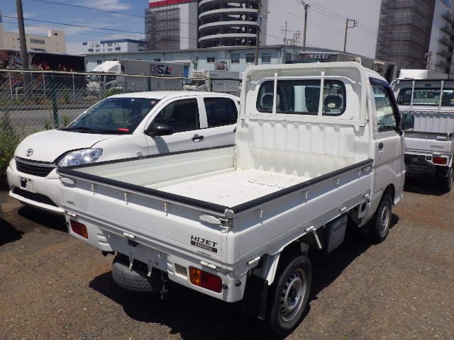 2009 Daihatsu Hijet JDM car for sale — photo 4 of 11