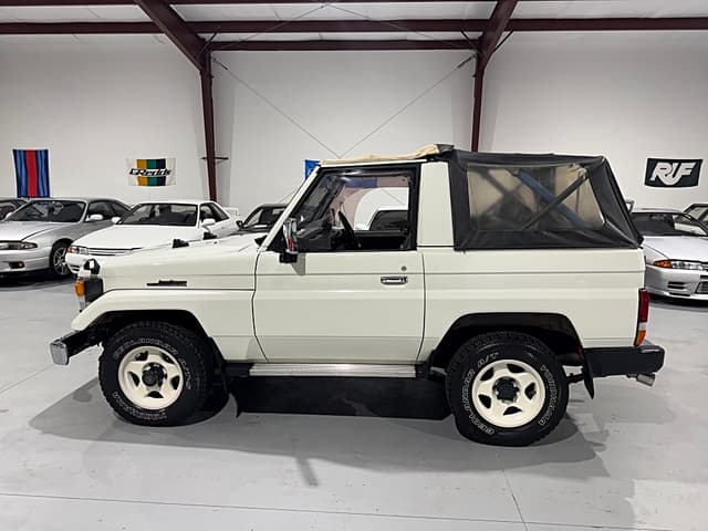 1998 Toyota Land Cruiser JDM car for sale — photo 3 of 10