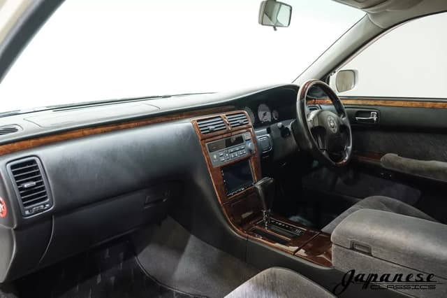 1996 Nissan Cima JDM car for sale — photo 9 of 25