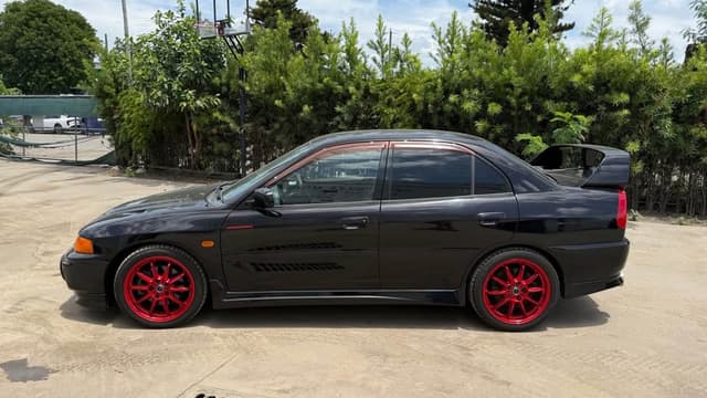 1996 Mitsubishi Lancer JDM car for sale — photo 4 of 13