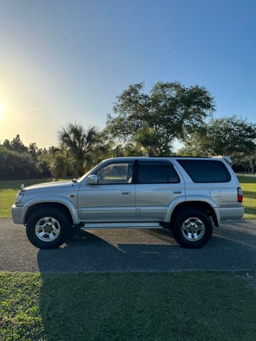 1996 Toyota Hilux Surf JDM car for sale — photo 6 of 25