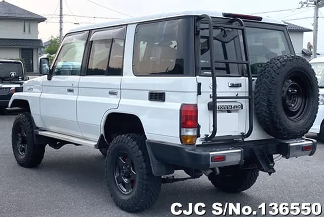 2001 Toyota Land Cruiser JDM car for sale — photo 2 of 12