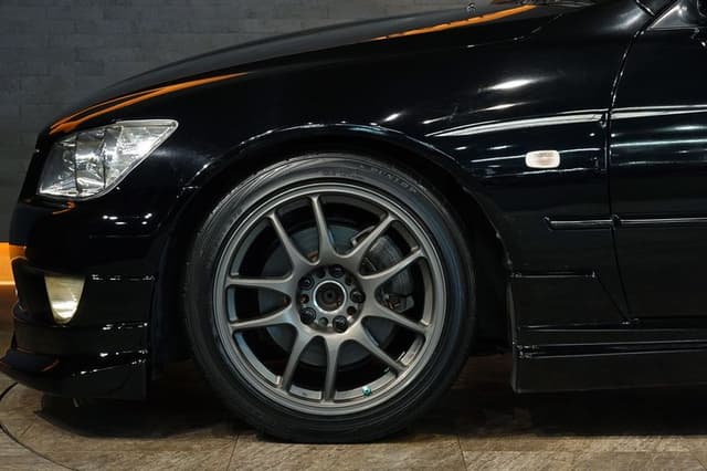 2002 Toyota Altezza JDM car for sale — photo 18 of 25