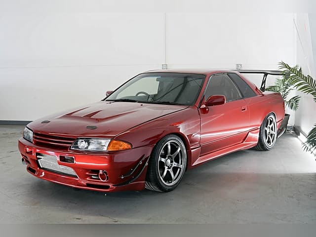 1992 Nissan Skyline JDM car for sale — photo 2 of 25