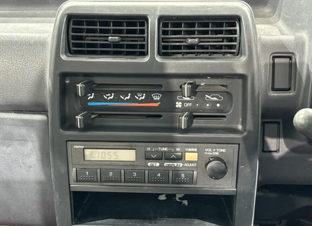 1995 Mitsubishi Minicab JDM car for sale — photo 12 of 25
