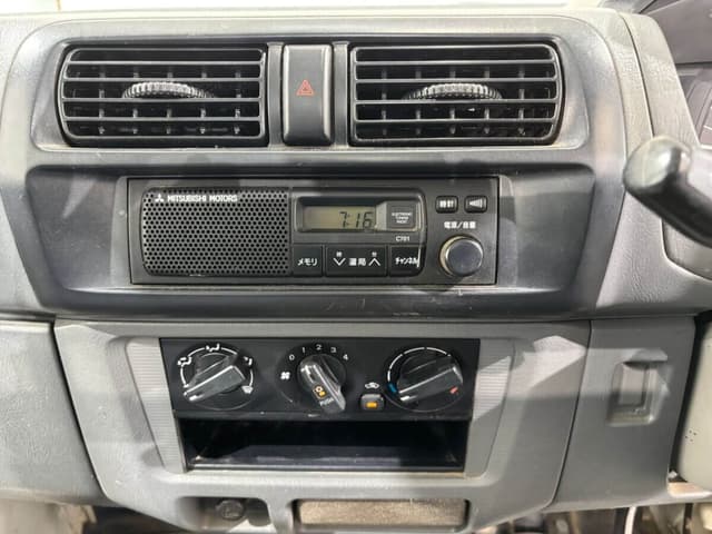 2000 Mitsubishi Minicab JDM car for sale — photo 10 of 25