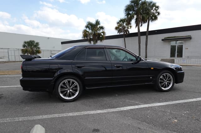 1998 Nissan Skyline JDM car for sale — photo 6 of 19