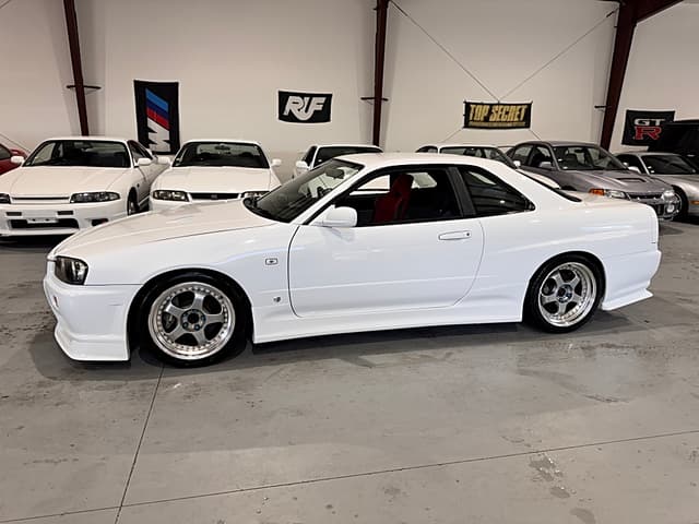 1998 Nissan Skyline JDM car for sale — photo 3 of 25