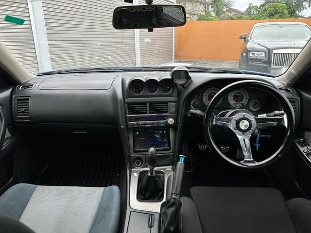 2001 Nissan Skyline JDM car for sale — photo 17 of 25