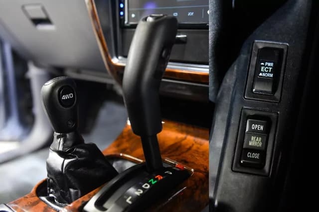 1996 Toyota Hilux JDM car for sale — photo 11 of 25