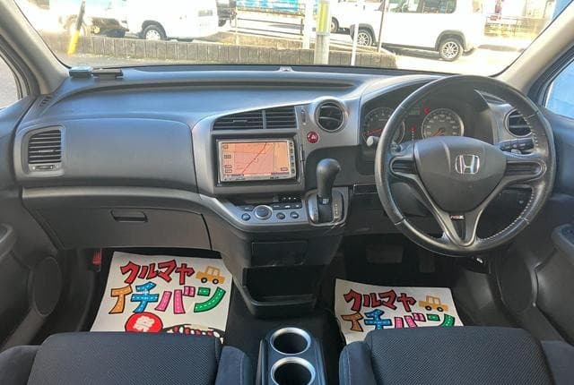 2009 Honda Stream JDM car for sale — photo 14 of 25