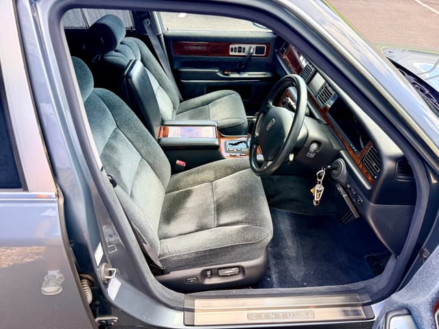 2000 Toyota Century JDM car for sale — photo 18 of 25