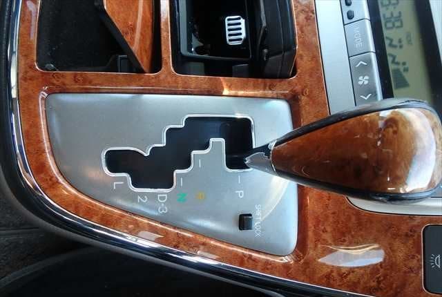 2007 Toyota Alphard JDM car for sale — photo 16 of 25